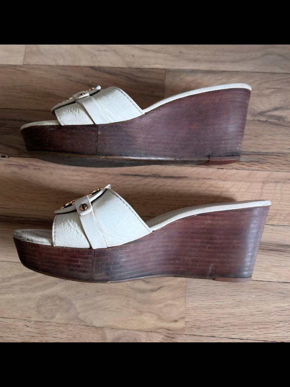 Tory Burch White Leather Logo Platform Mules with Gold Emblem - Picture 6 of 8